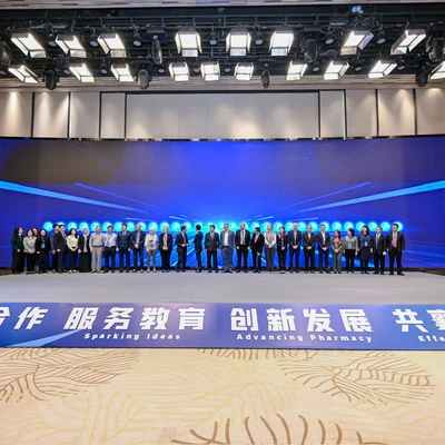 Đoàn Cấp Cao của Đoàn Trường Đại Học Dược Hà Nội tham dự Hội nghị Quốc Tế lần 2 về Phát triển các Trường Dược tại Nam Kinh – Trung Quốc.